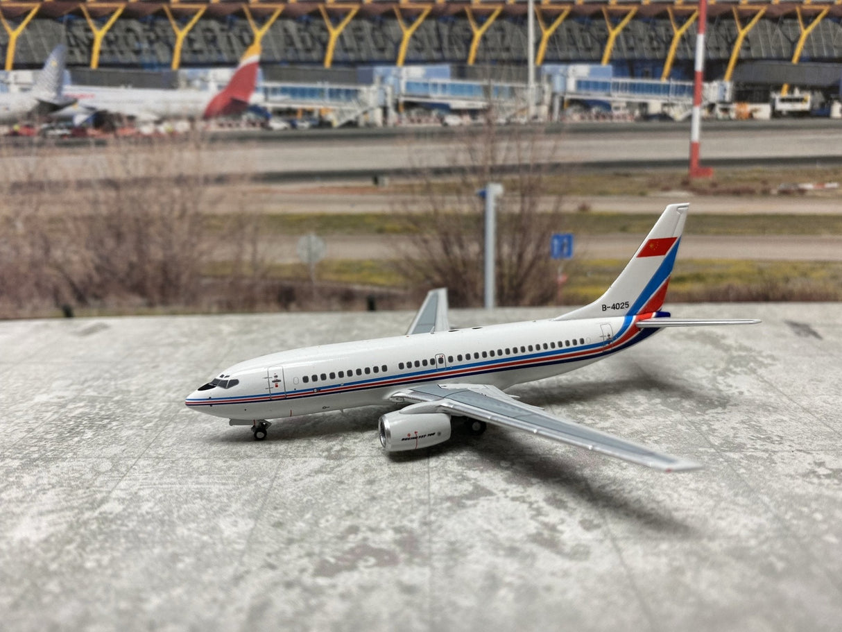 *1/400 China Air Force B 737-700 Panda Models 202101