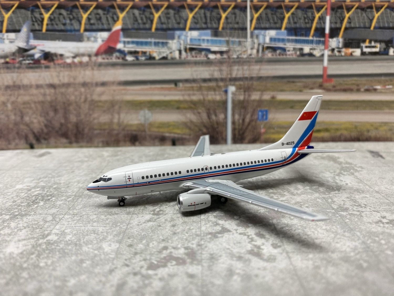 *1/400 China Air Force B 737-700 Panda Models 202101