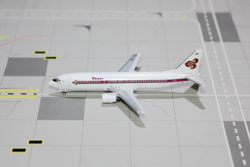 *1/400 Thai Airways B 737-400 Miniature Models M4TG734A