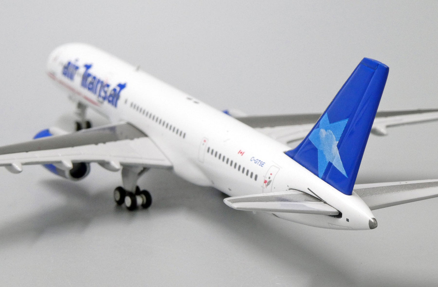 *1/400 Air Transat B 757-200 "60th Anniversary" JC Wings JC4TSC207
