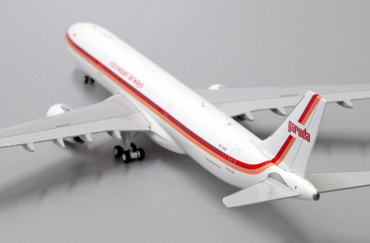 *1/400 Garuda Indonesia A330-300 "Retro Livery" JC Wings JC4GIA209