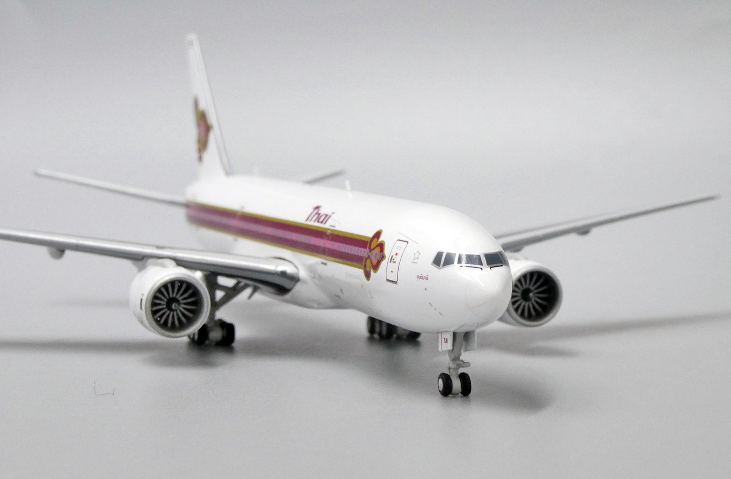 *1/400 Thai Airways B 777-200 JC Wings JC4THA881