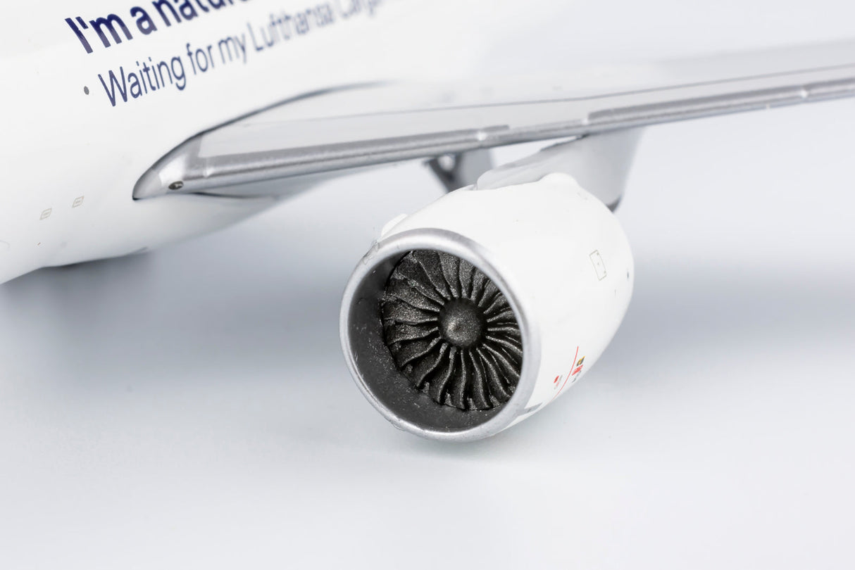 * 1/400 Lufthansa Cargo B 777F "I'm a natural beauty" NG Models 72013