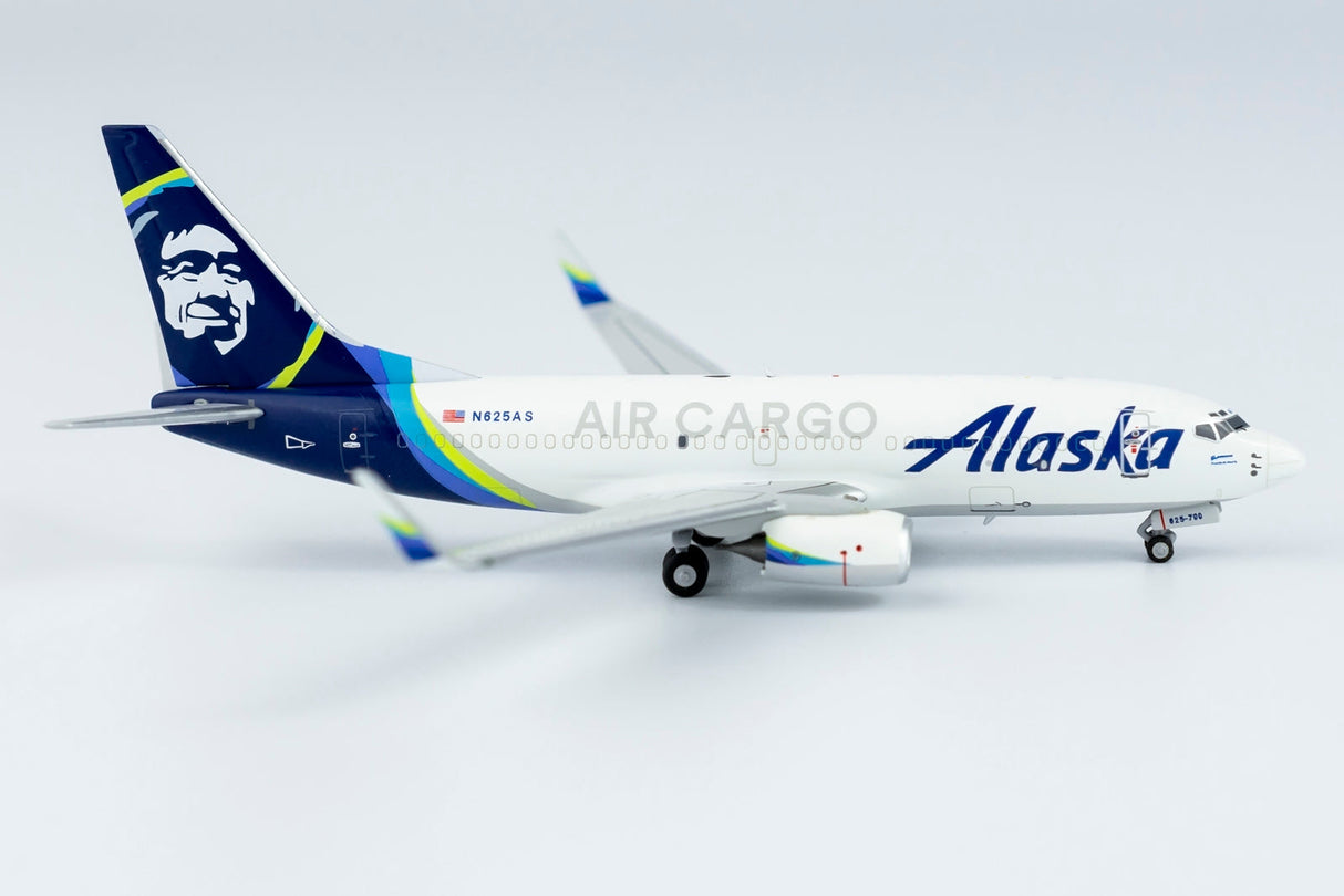 *1/400 Alaska Air Cargo B 737-700/w NG Models 77018