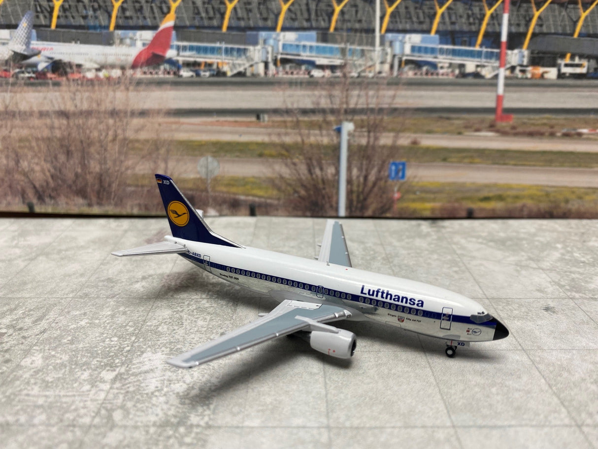 *1/400 Lufthansa B 737-300 "Euro 86" Miniature Models M4LH733A