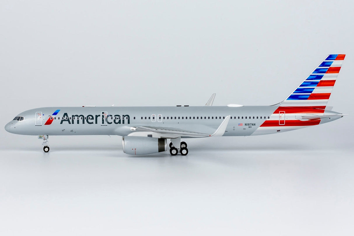 1:200 NG 42033 American Airlines 757-200/w N187AN