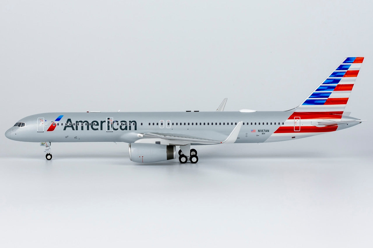 1:200 NG 42033 American Airlines 757-200/w N187AN