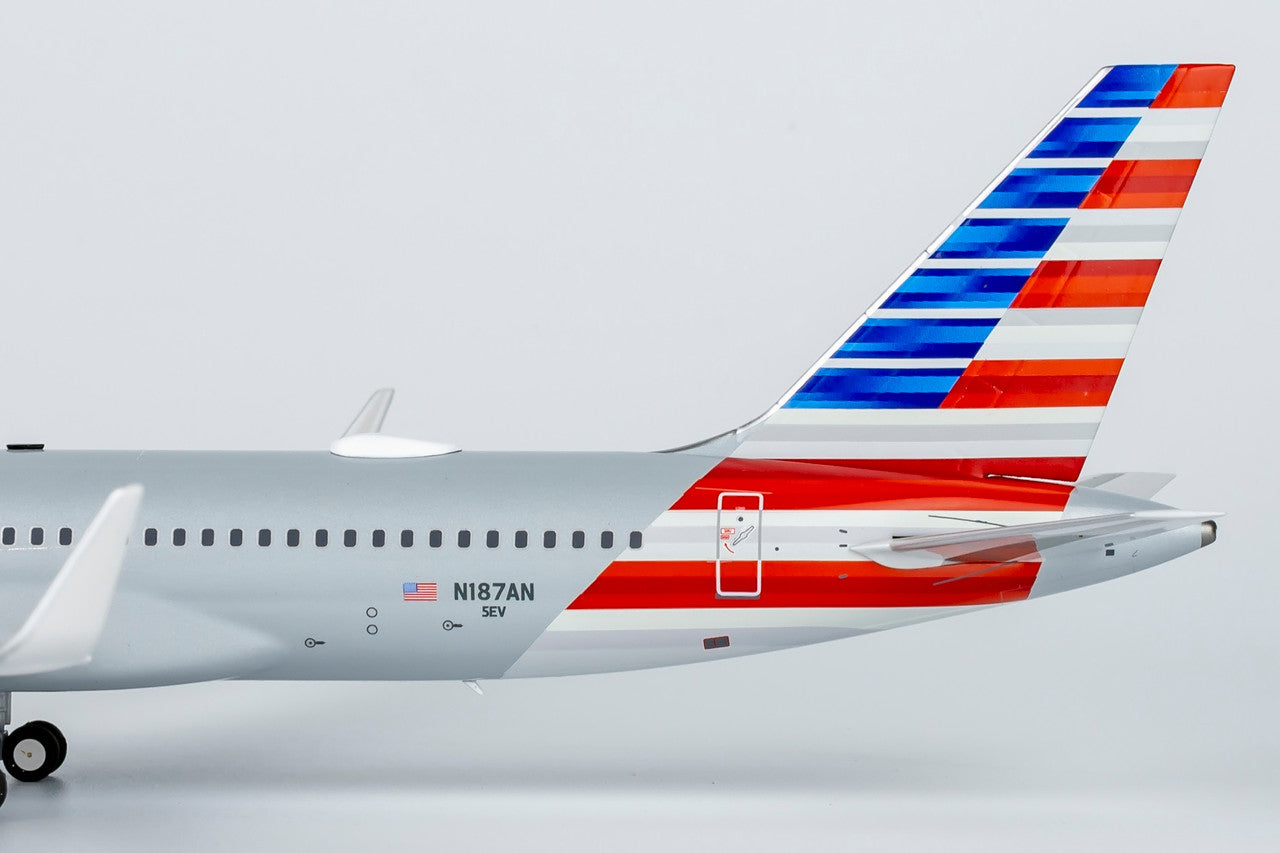1:200 NG 42033 American Airlines 757-200/w N187AN
