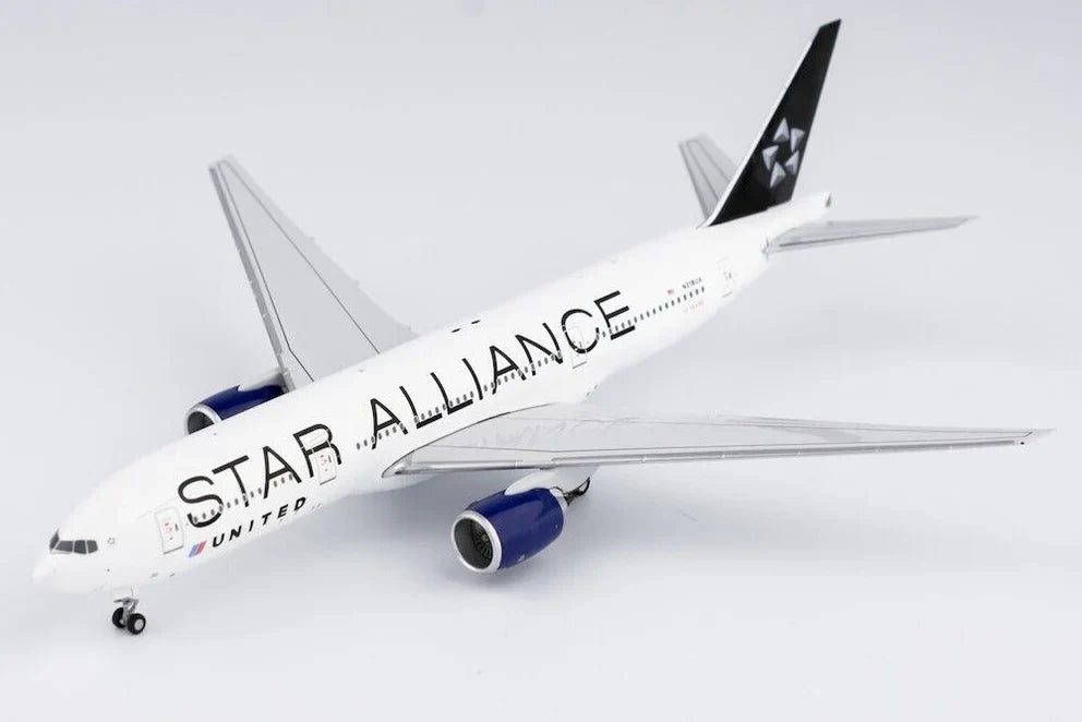 1/400 United Airlines 777-200ER star alliance; with blue engines NG 72021