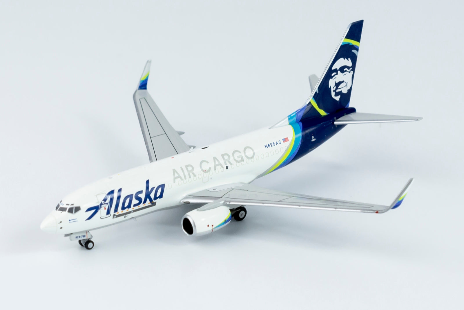 1/400 Alaska Air Cargo B 737-700/w NG Models 77018 – The Flying Shop